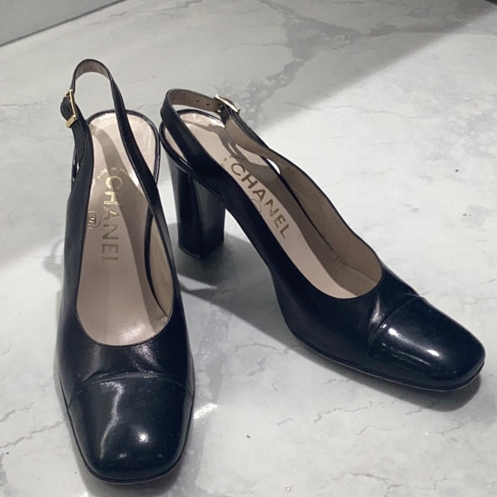 CHANEL Black Leather Slingback Heels with Block Heel